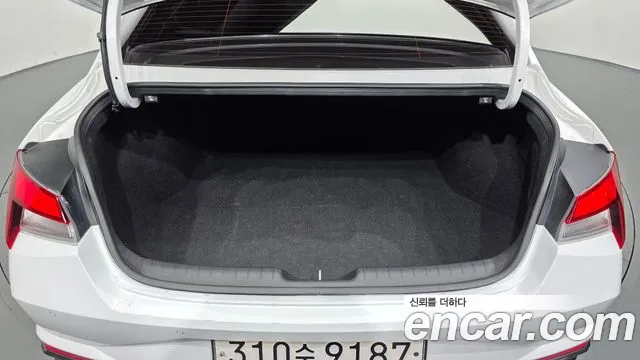 Hyundai AVANTE Avante (CN7) — Фото автомобиля 18