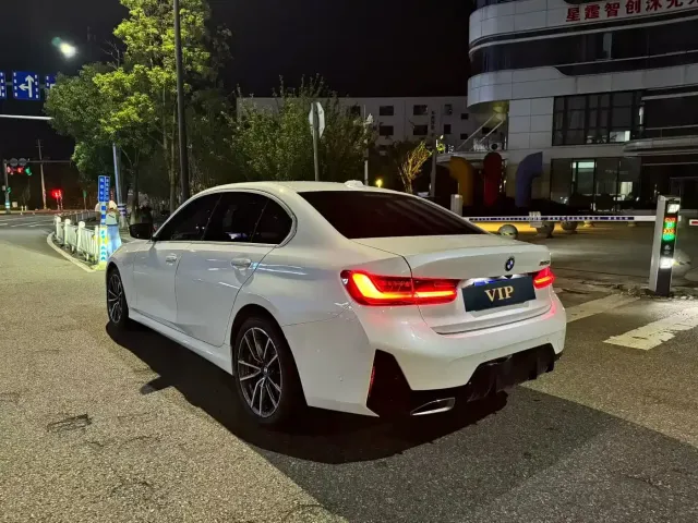 BMW 3 Series — Фото автомобиля 9