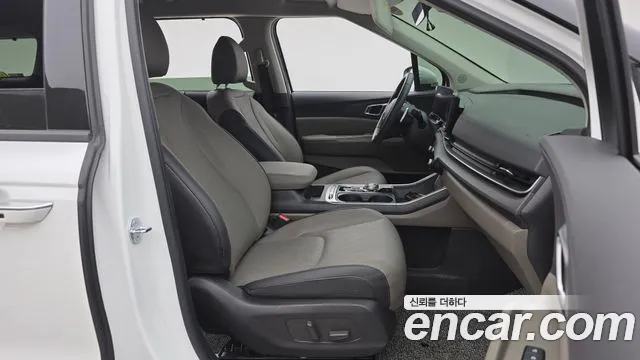 Kia Carnival Generation 4 — Фото автомобиля 11