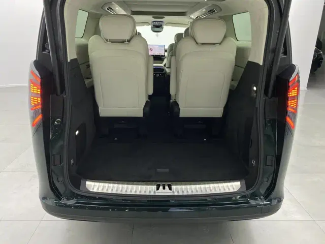 Geely Yizhen L380 — Фото автомобиля 8