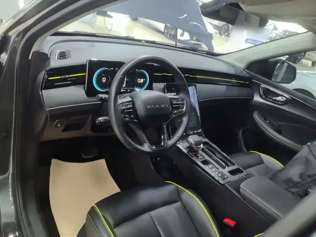 Roewe RX5 — Фото автомобиля 5