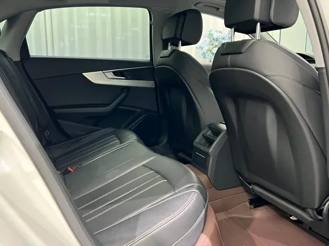 Audi A4L — Фото автомобиля 7