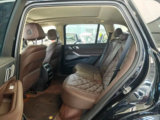 BMW X5 — Фото автомобиля 10