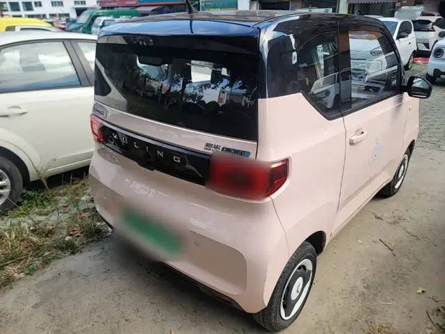Wuling Hongguang Mini EV — Фото автомобиля 6