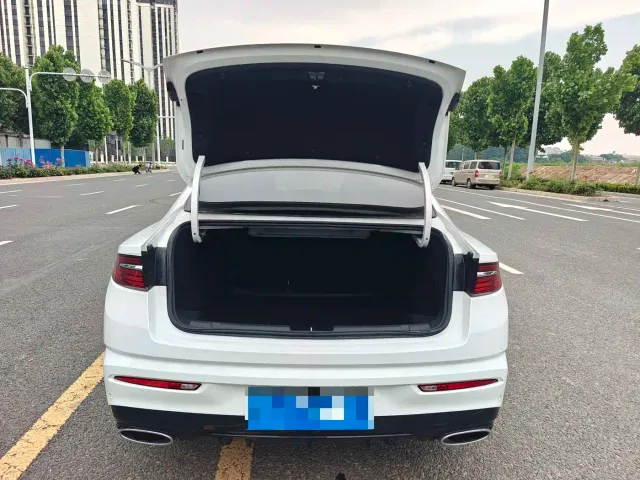 Geely Xingrui — Фото автомобиля 8
