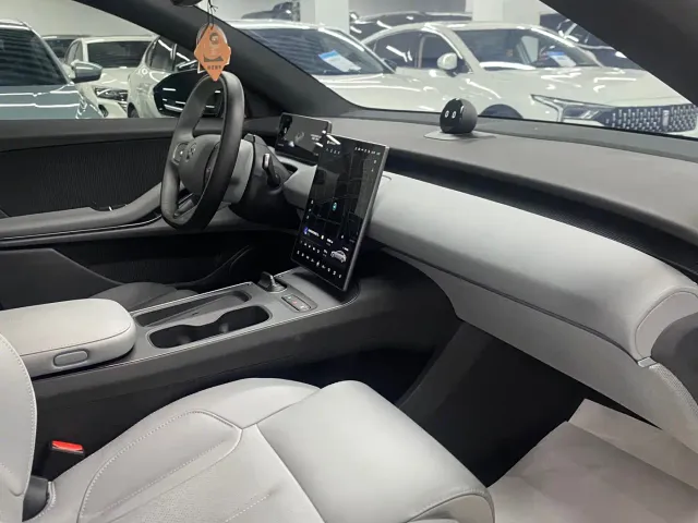 Nio ET5 — Фото автомобиля 8