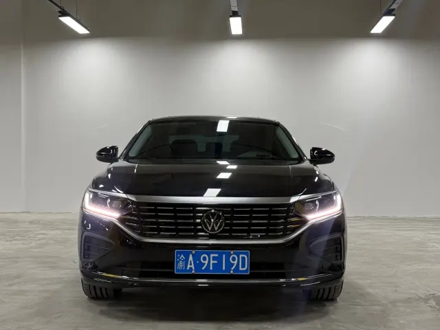 Volkswagen Passat — Фото автомобиля 2