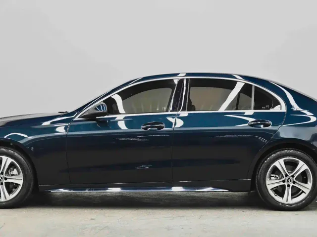 Mercedes-Benz C-Class — Фото автомобиля 11