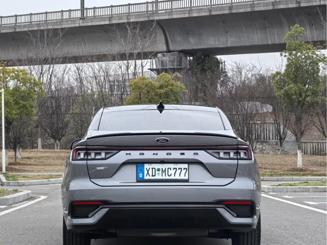 Ford Mondeo — Фото автомобиля 5
