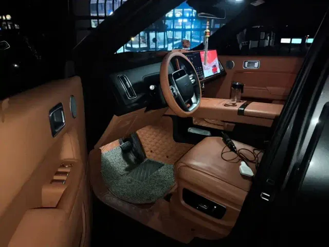 Li Auto L8 — Фото автомобиля 13