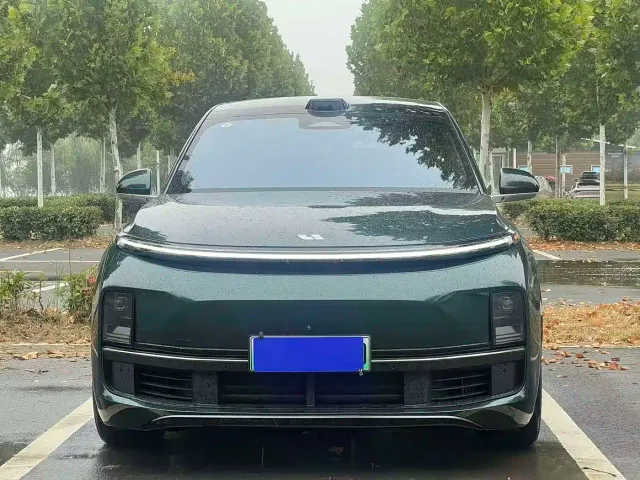 Li Auto L8 — Фото автомобиля 2
