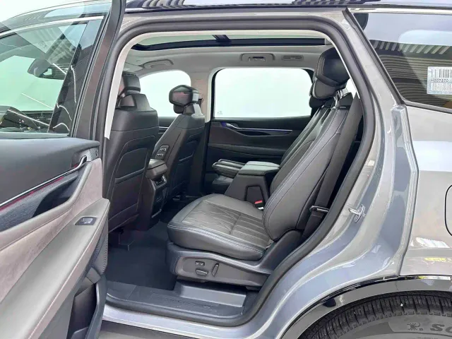 Ford Edge — Фото автомобиля 12