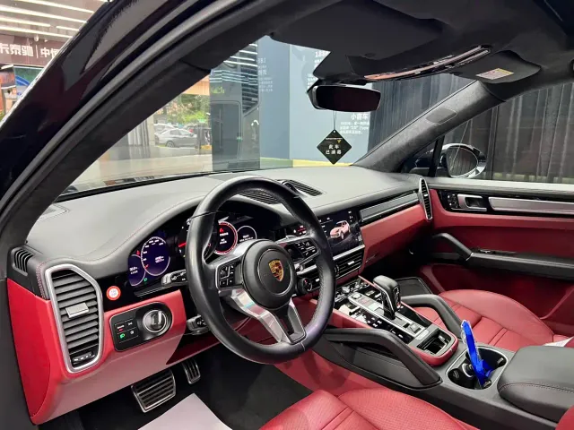 Porsche Cayenne — Фото автомобиля 23