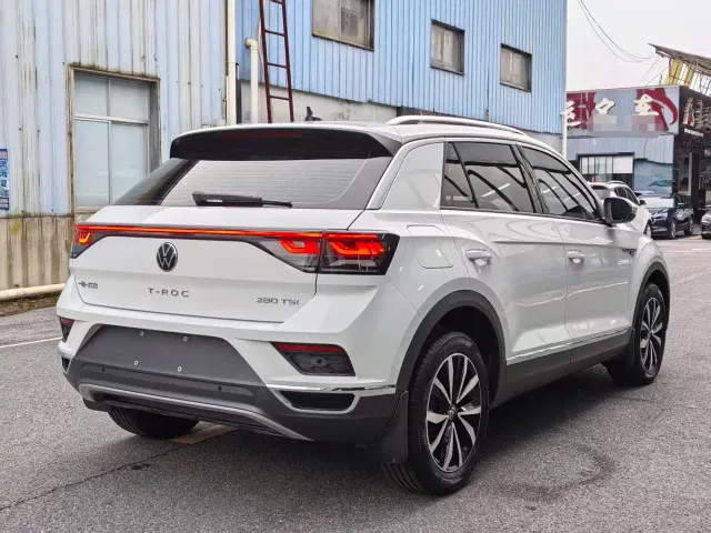 Volkswagen T-Roc — Фото автомобиля 6