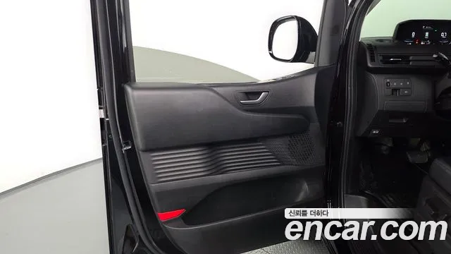 Hyundai Staria — Фото автомобиля 24