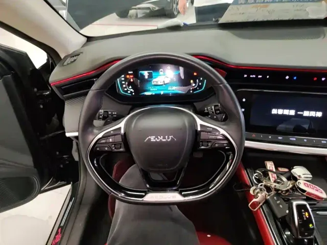 Dongfeng Yixuan MAX — Фото автомобиля 10