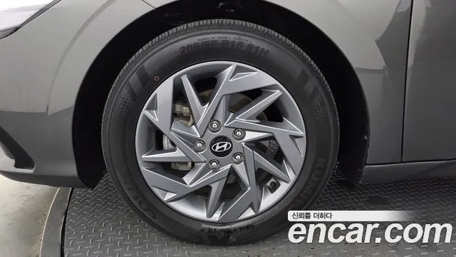 Hyundai AVANTE Новый Avante (CN7) — Фото автомобиля 5