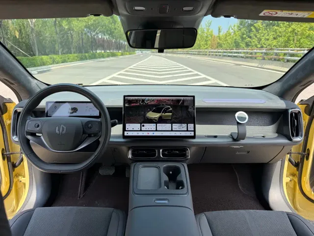 Leapmotor Lafa 5 — Фото автомобиля 6