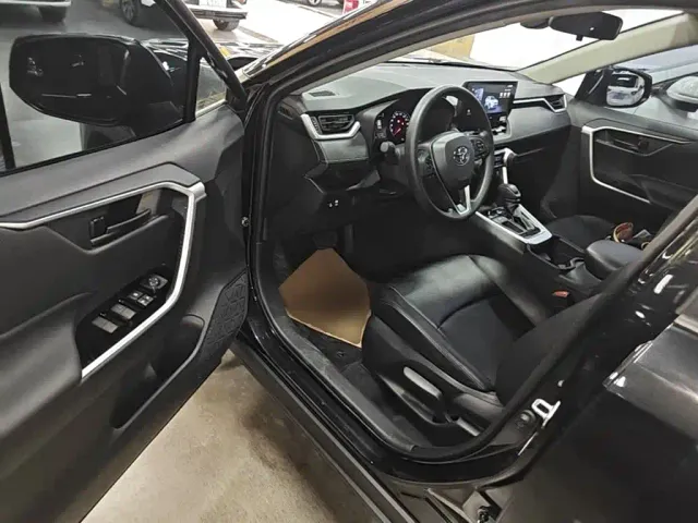 Toyota RAV4 — Фото автомобиля 15