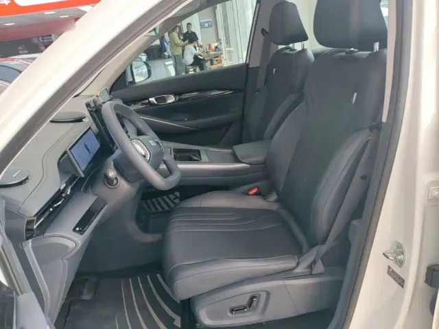 Geely Galaxy E5 — Фото автомобиля 14