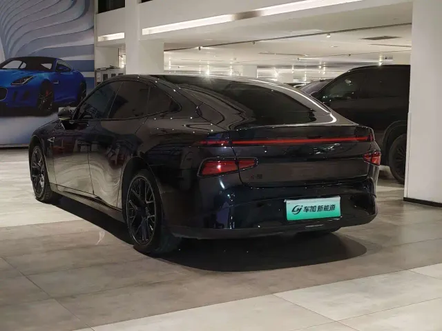 Xpeng P7 — Фото автомобиля 7