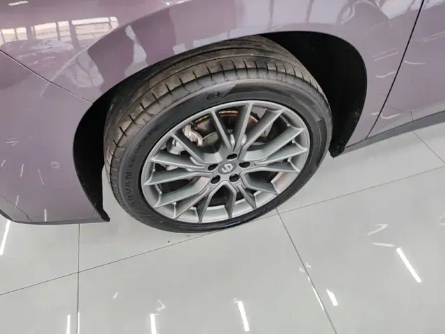 Leapmotor C10 — Фото автомобиля 22