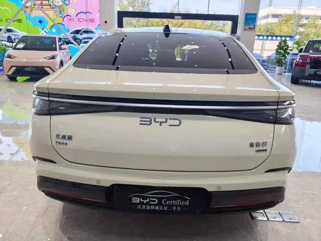 BYD Seal 07 DM-i — Фото автомобиля 6