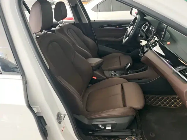 BMW X1 — Фото автомобиля 24