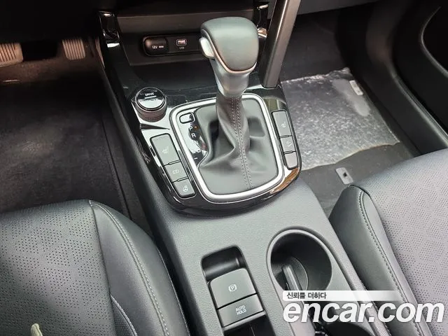 Kia Seltos New — Фото автомобиля 12