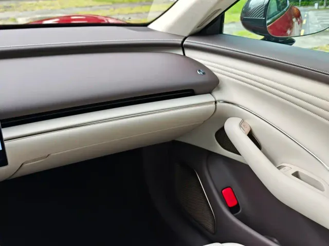 Xiaomi SU7 — Фото автомобиля 17