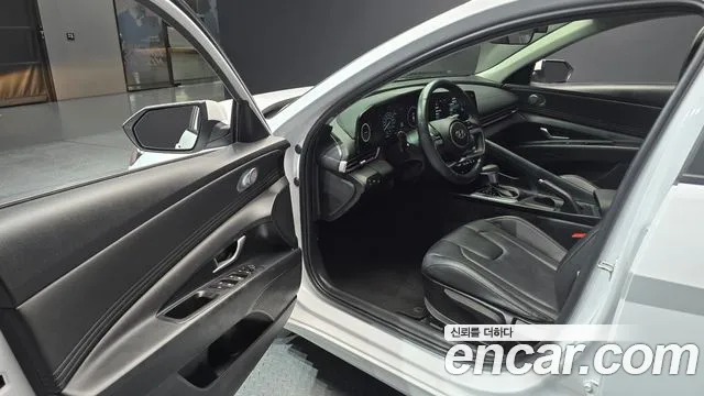 Hyundai AVANTE — Фото автомобиля 10