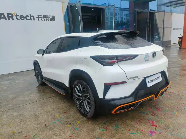 Changan UNI-T — Фото автомобиля 8
