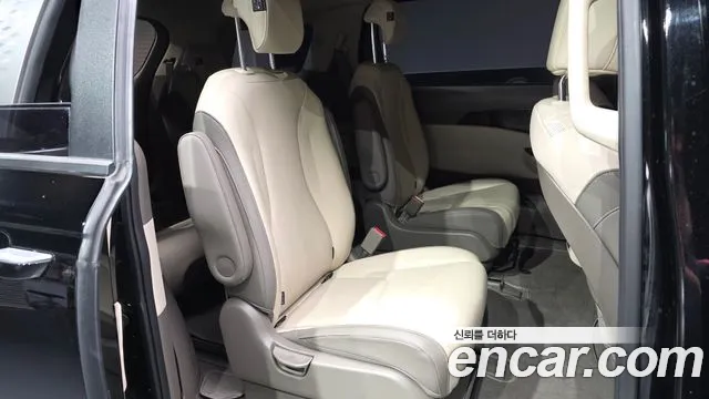Kia Carnival 4th Gen — Фото автомобиля 18