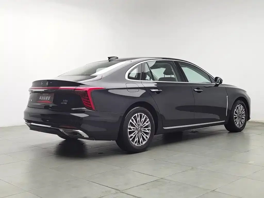 Hongqi Hongqi H5 2024 1.5T DCT Smart Connect Flag Rhythm Edition — Фото автомобиля 2
