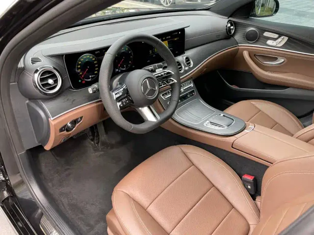 Mercedes-Benz E-Class — Фото автомобиля 9