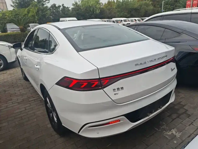 BYD Qin PLUS — Фото автомобиля 4