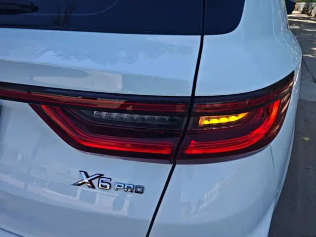 Geely Vision X6 — Фото автомобиля 23