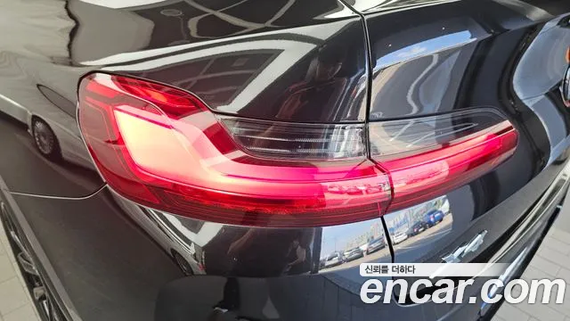 BMW X4 xDrive20i M Sport Pro Special Edition — Фото автомобиля 23