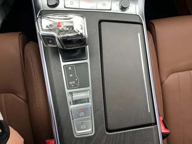 Audi A6L — Фото автомобиля 19
