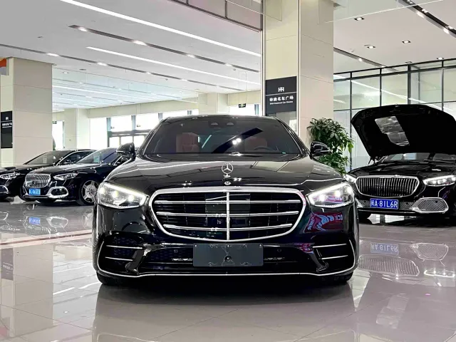 Mercedes-Benz S-Class — Фото автомобиля 2