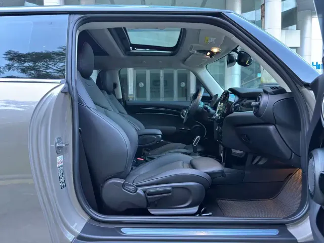 MINI Hatch — Фото автомобиля 8