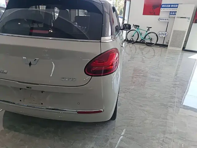 Wuling Bingo — Фото автомобиля 7