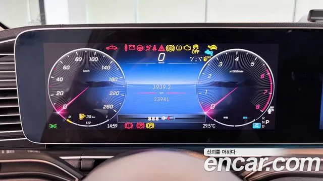Mercedes-Benz GLE-Class — Фото автомобиля 8