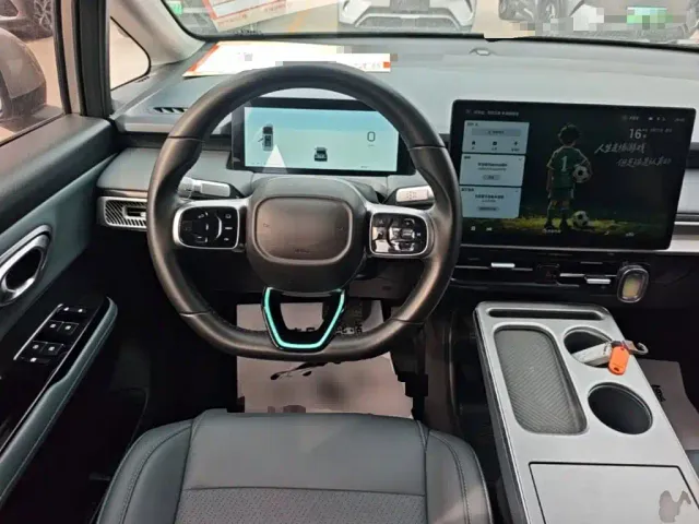 GAC Aion Y — Фото автомобиля 10