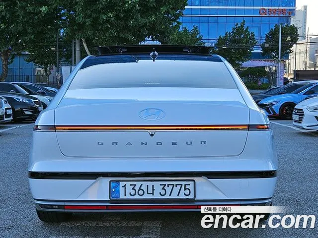 Hyundai Grandeur GN7 — Фото автомобиля 4