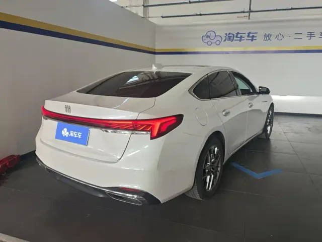 Buick LaCrosse — Фото автомобиля 3