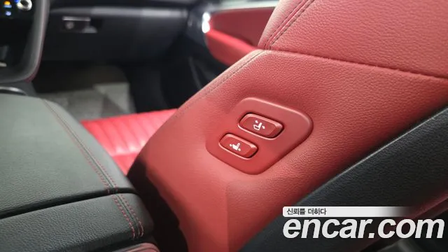 Genesis G70 — Фото автомобиля 24