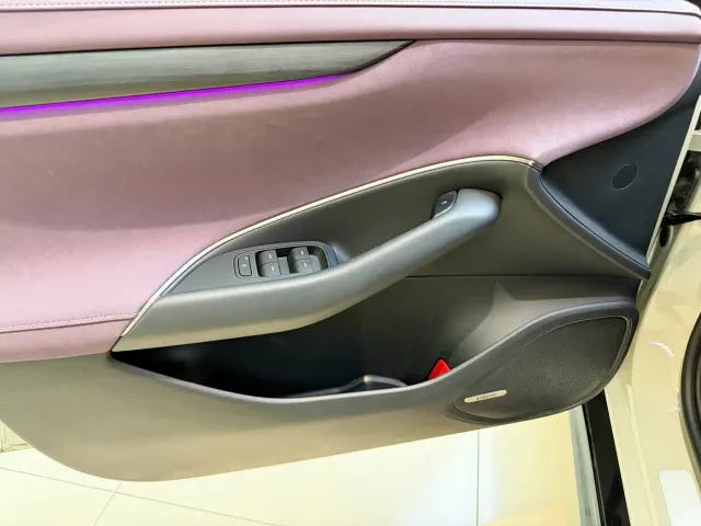 Xiaomi SU7 — Фото автомобиля 13