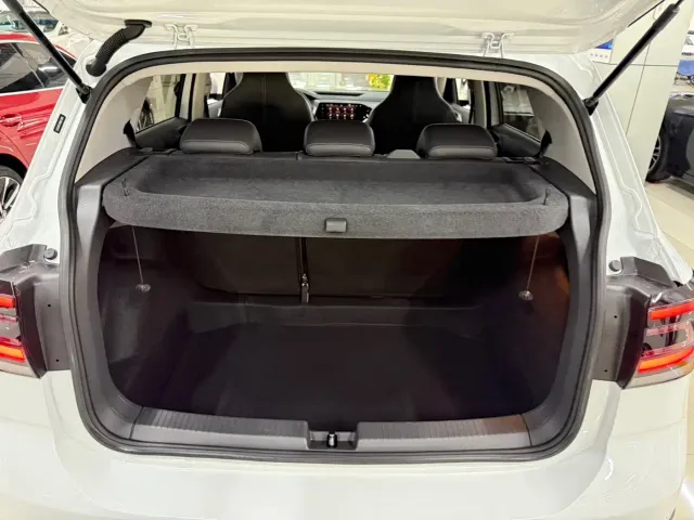 Volkswagen T-Cross — Фото автомобиля 13