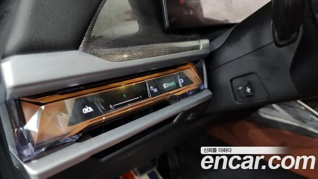 BMW i7 G70 — Фото автомобиля 30